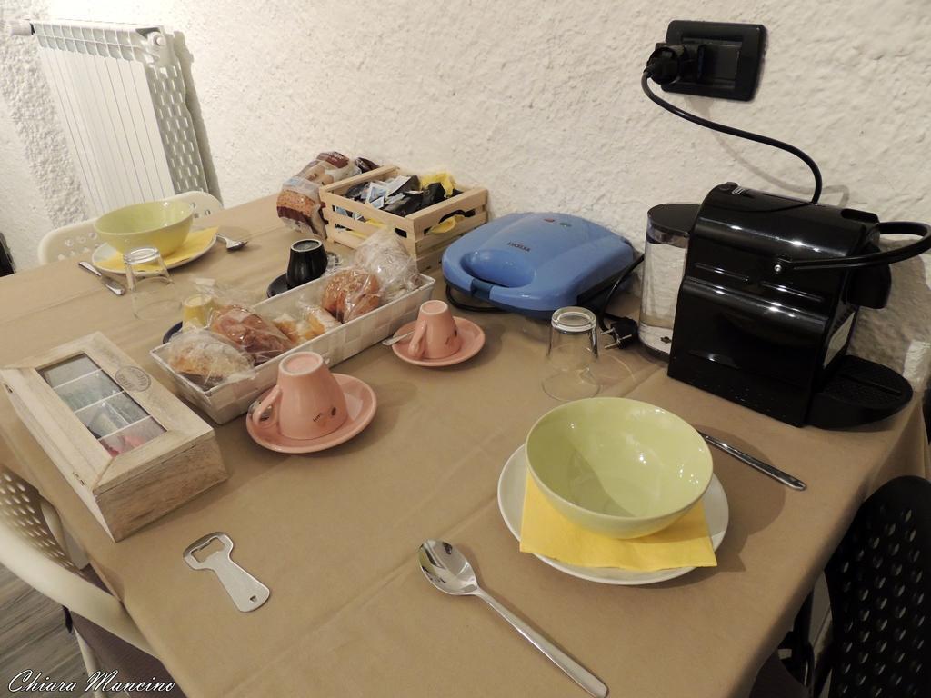La Casa Del Colonnello Hotell Vercelli Eksteriør bilde